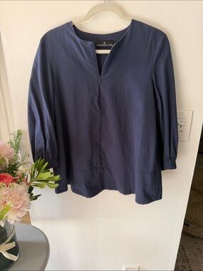 Pomander Place Navy Blue Textured Tunic Top